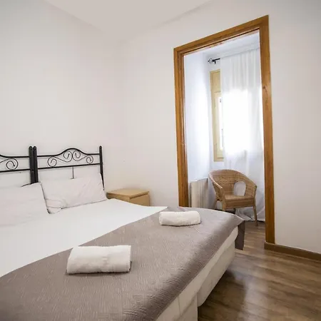 Apartment 11llan345 Spacious In Plaza Espanya